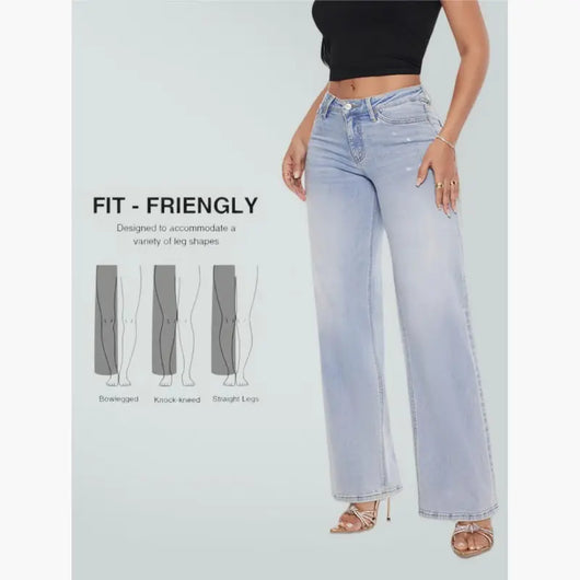 Women’s Curve-Hugging Wide-Leg Jeans