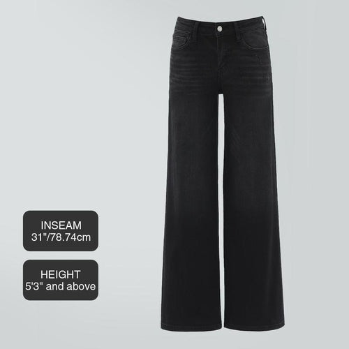 Women’s Curve-Hugging Wide-Leg Jeans