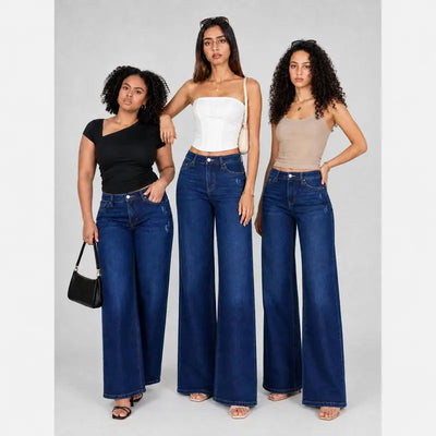 Women’s Curve-Hugging Wide-Leg Jeans