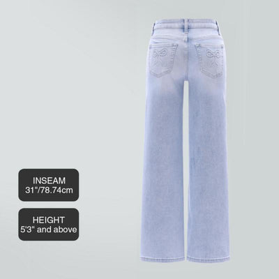Women’s Curve-Hugging Wide-Leg Jeans