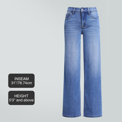 Women’s Curve-Hugging Wide-Leg Jeans