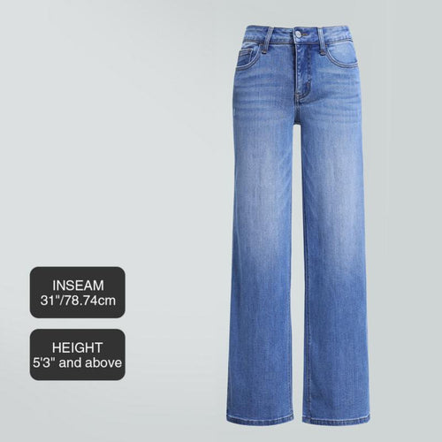 Women’s Curve-Hugging Wide-Leg Jeans