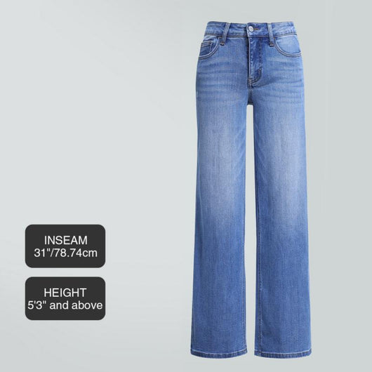 Women’s Curve-Hugging Wide-Leg Jeans