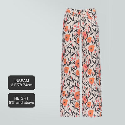 Women’s Curve-Hugging Wide-Leg Jeans